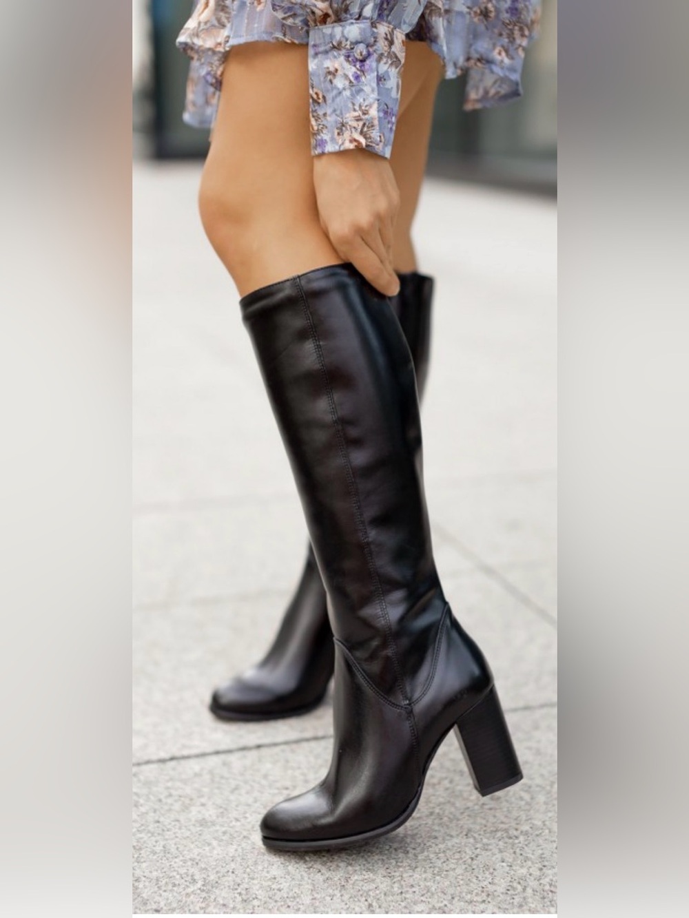* Rare * Frye Black Knee-High Leather Block Heel Boots Size 6.5
